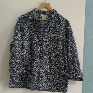 Cali Girls Athleasure Casual Work Novelty Print Shirt with Yellow Accent XL